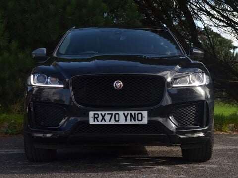 Jaguar F-Pace CHEQUERED FLAG AWD 14