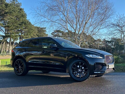 Jaguar F-Pace CHEQUERED FLAG AWD 1