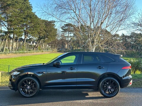 Jaguar F-Pace CHEQUERED FLAG AWD 12