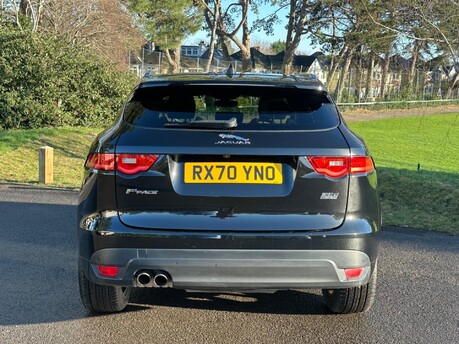 Jaguar F-Pace CHEQUERED FLAG AWD 