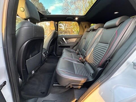 Land Rover Discovery Sport R-DYNAMIC HSE MHEV 31