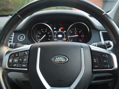 Land Rover Discovery Sport TD4 HSE BLACK 20