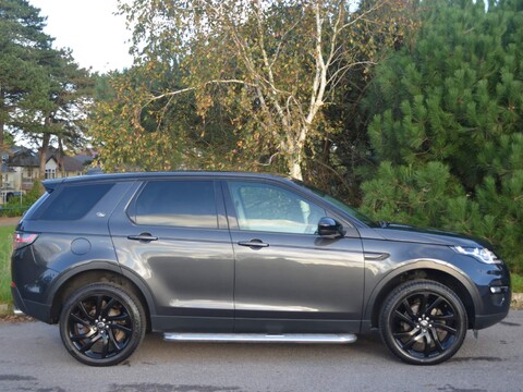 Land Rover Discovery Sport TD4 HSE BLACK 11