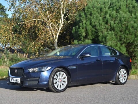 Jaguar XE 2.0d Prestige Auto Euro 6 (s/s) 4dr 3