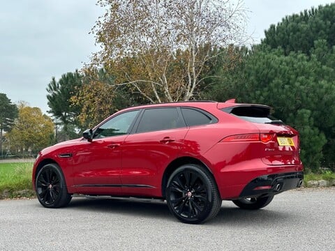 Jaguar F-Pace V6 S AWD 7