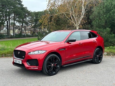 Jaguar F-Pace V6 S AWD 28