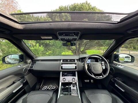 Land Rover Range Rover Sport SVR 18