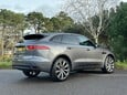 Jaguar F-Pace R-SPORT AWD 9