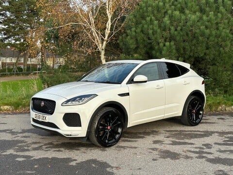 Jaguar E-Pace R-DYNAMIC SE 29