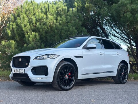 Jaguar F-Pace V6 S AWD 30