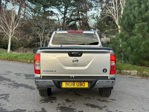 Nissan Navara DCI TEKNA 4X4 SHR DCB 8