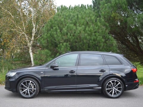 Audi Q7 TDI QUATTRO S LINE BLACK EDITION MHEV 12