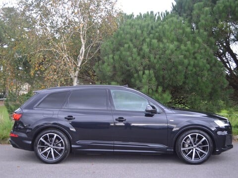 Audi Q7 TDI QUATTRO S LINE BLACK EDITION MHEV 25