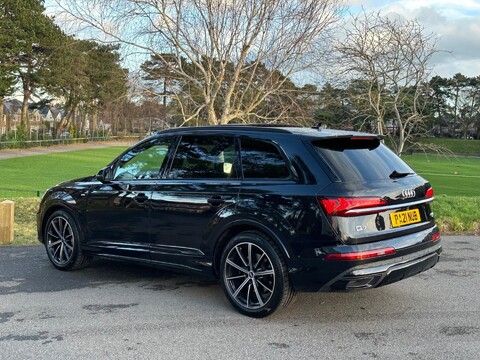 Audi Q7 TDI QUATTRO S LINE BLACK EDITION MHEV 34