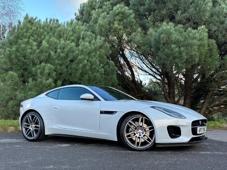 Jaguar F-Type I4 R-DYNAMIC