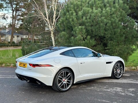 Jaguar F-Type I4 R-DYNAMIC 33