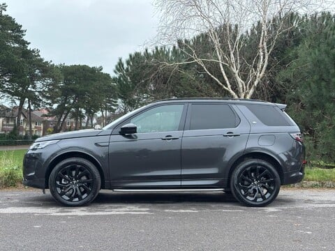 Land Rover Discovery Sport R-DYNAMIC HSE 12