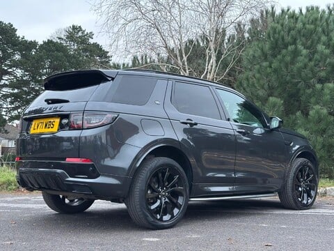 Land Rover Discovery Sport R-DYNAMIC HSE 9