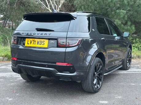 Land Rover Discovery Sport R-DYNAMIC HSE 