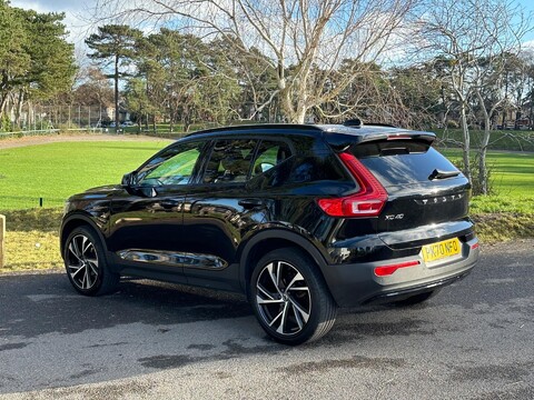 Volvo XC40 T3 R-DESIGN PRO 33