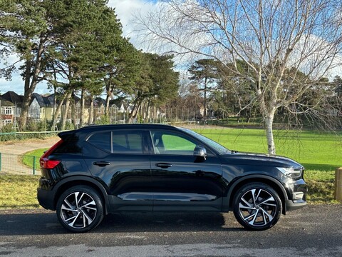 Volvo XC40 T3 R-DESIGN PRO 11