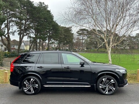 Volvo XC90 T8 TWIN ENGINE R-DESIGN PRO AWD 11