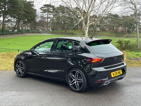 SEAT Ibiza TSI FR 27