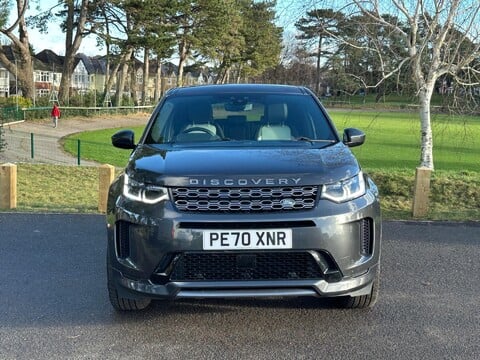 Land Rover Discovery Sport R-DYNAMIC HSE MHEV 2