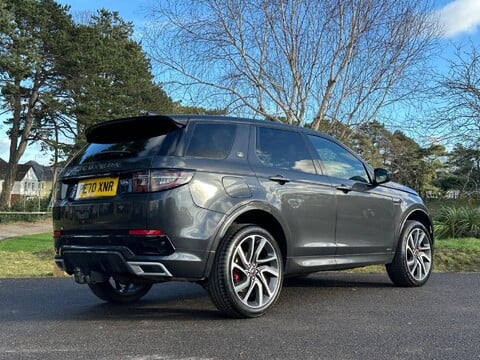 Land Rover Discovery Sport R-DYNAMIC HSE MHEV 9