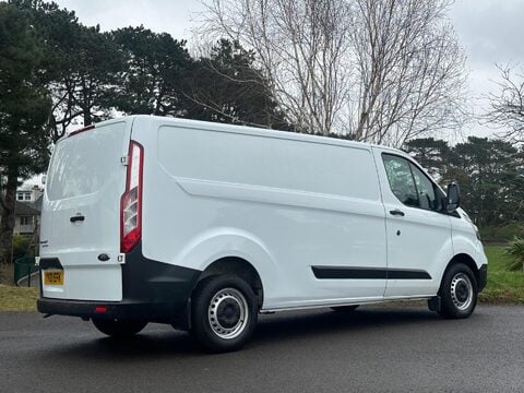 Ford Transit Custom 2.0 300 EcoBlue Leader L2 H1 Euro 6 (s/s) 5dr 9