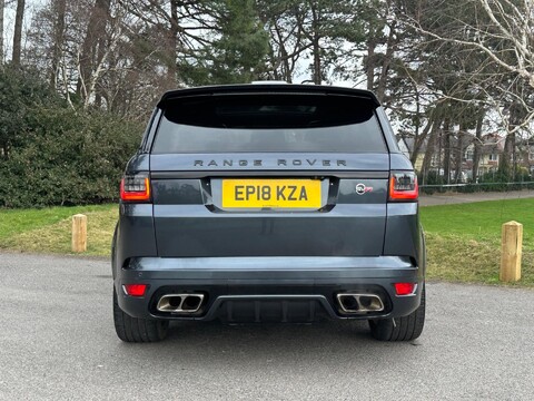 Land Rover Range Rover Sport SVR 40