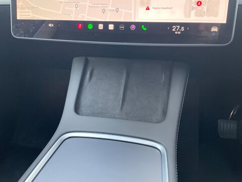 Tesla Model Y LONG RANGE AWD 30