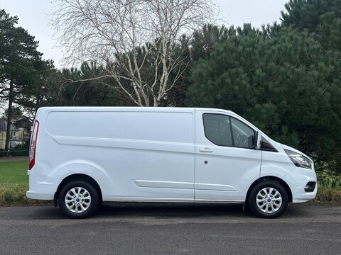 Ford Transit Custom 300 LIMITED P/V L2 H1 13