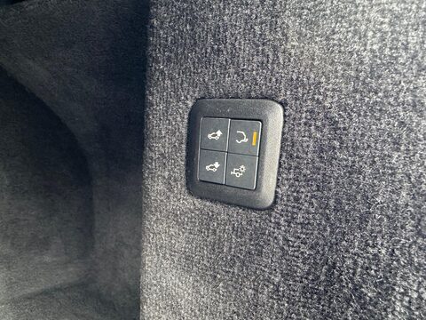 Land Rover Range Rover Sport 3.0 SD V6 HSE Dynamic Auto 4WD Euro 6 (s/s) 5dr 36