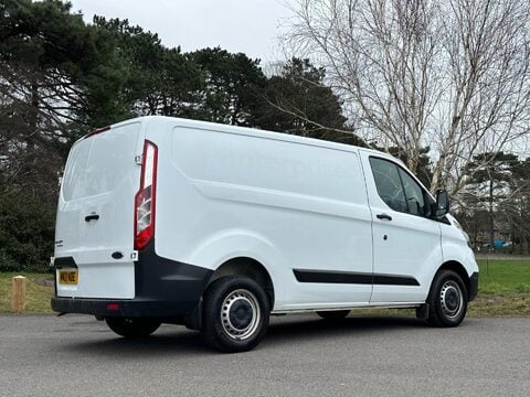 Ford Transit Custom 2.0 300 EcoBlue Leader L1 H1 Euro 6 (s/s) 5dr 9
