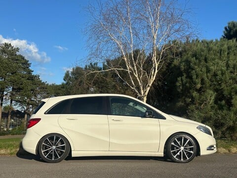 Mercedes-Benz B Class B180 BLUEEFFICIENCY SPORT 11