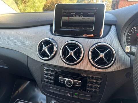 Mercedes-Benz B Class B180 BLUEEFFICIENCY SPORT 16