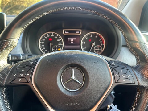 Mercedes-Benz B Class B180 BLUEEFFICIENCY SPORT 18