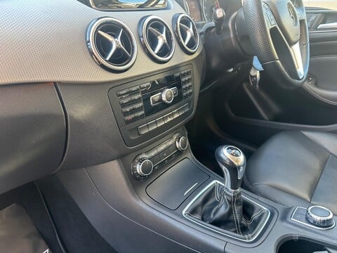 Mercedes-Benz B Class B180 BLUEEFFICIENCY SPORT 23