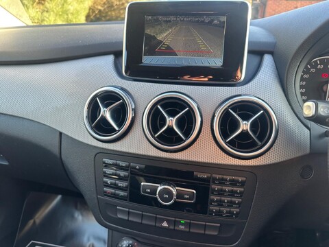 Mercedes-Benz B Class B180 BLUEEFFICIENCY SPORT 17
