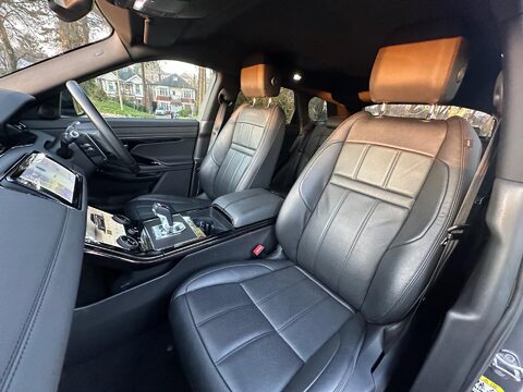 Land Rover Range Rover Evoque R-DYNAMIC SE 35