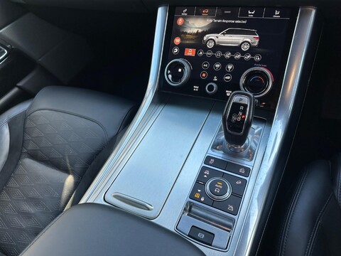 Land Rover Range Rover Sport SVR 16