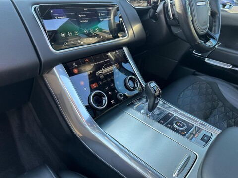 Land Rover Range Rover Sport SVR 30