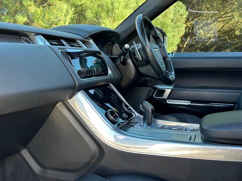 Land Rover Range Rover Sport SVR 32