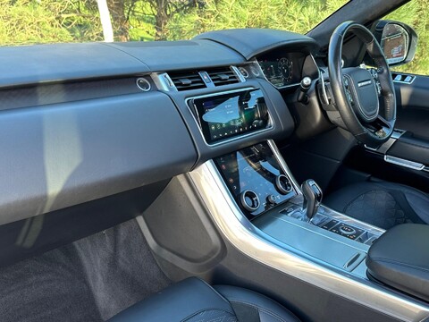 Land Rover Range Rover Sport SVR 33