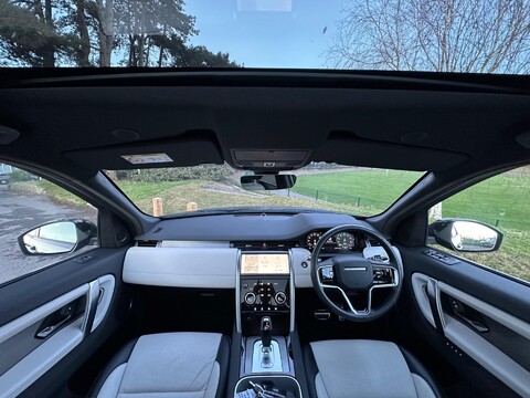 Land Rover Discovery Sport R-DYNAMIC SE 13
