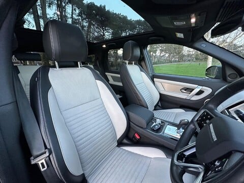 Land Rover Discovery Sport R-DYNAMIC SE 21