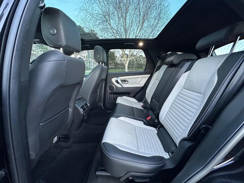 Land Rover Discovery Sport R-DYNAMIC SE 31