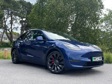 Tesla Model Y PERFORMANCE AWD