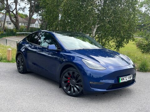Tesla Model Y PERFORMANCE AWD 15